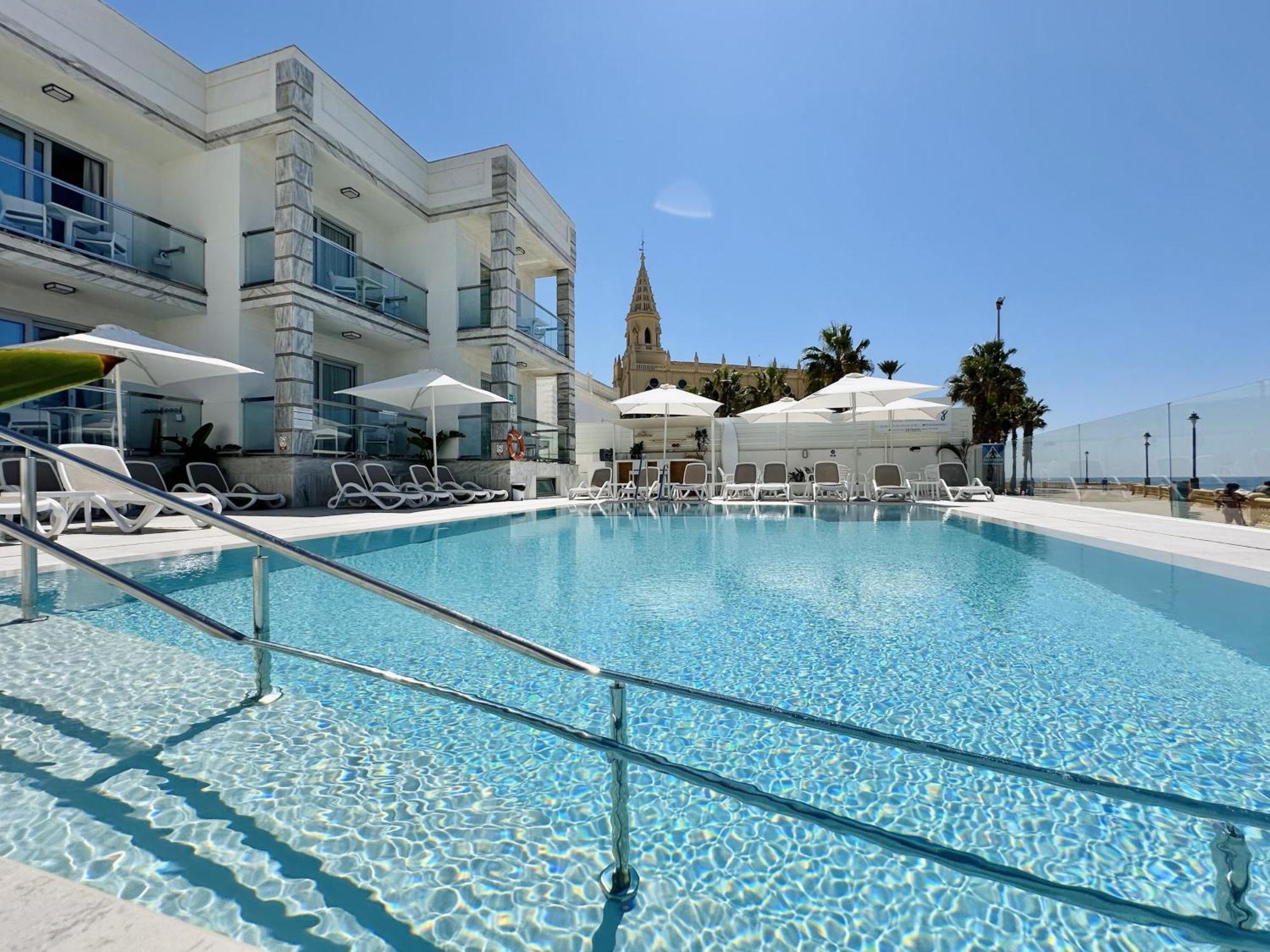 Apartahotel Marina Luz 2*
