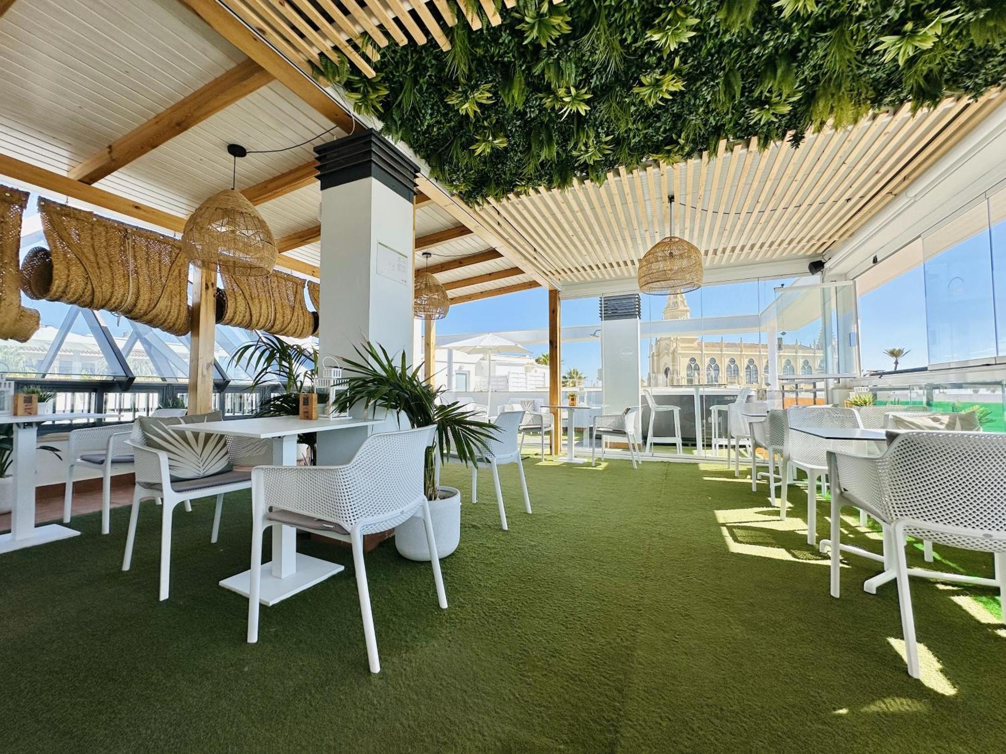 Marina Luz Apartahotel 2*