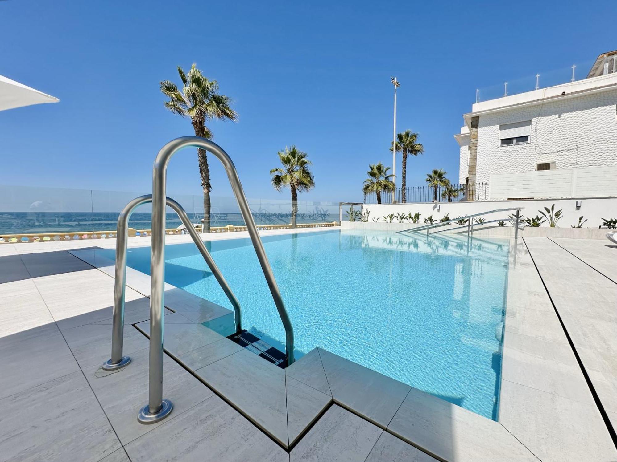 Marina Luz Aparthotel 2*